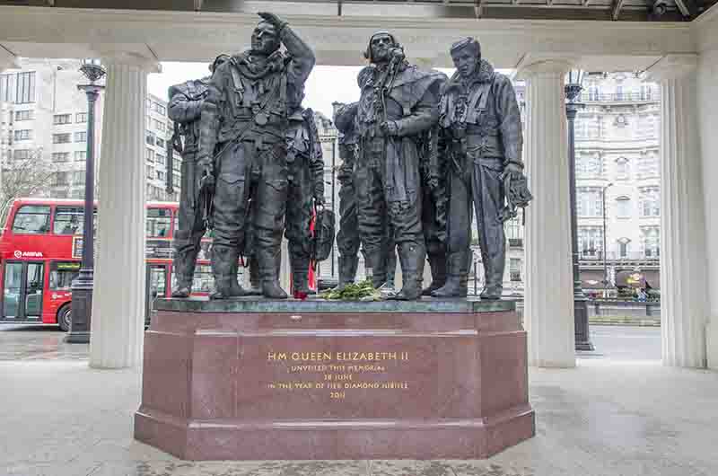 134 - Inglaterra - Londres - Hyde Park Corner - London Monument to Bomber Pilots